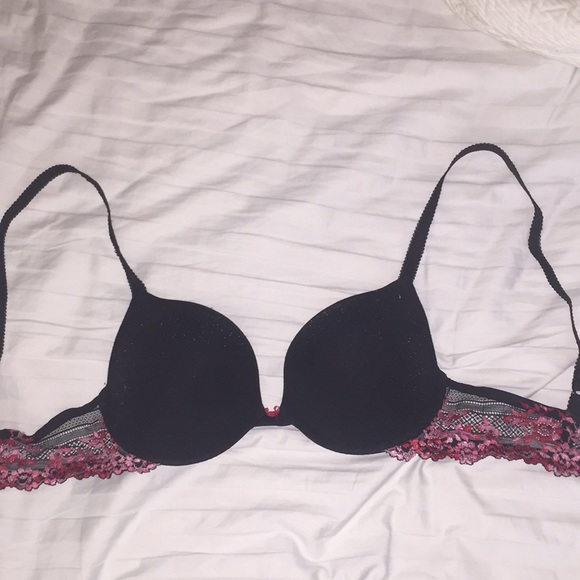 Black bra - Picture 1 of 2